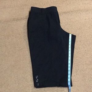 Size 16 Lane Bryant black capris w/ button accents